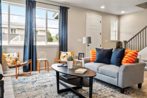 Sunny & Quaint Hidden Gem w Modern Flair & Office